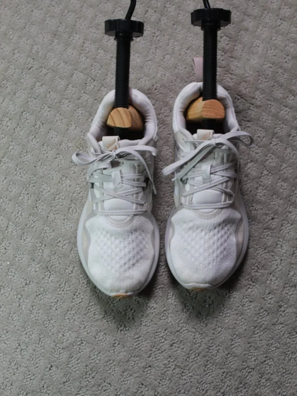 Adidas EdgeBounce Women's Size 8.5 White Beige Athletic Shoes